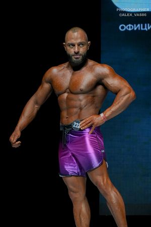 MEN'S PHYSIQUE 174